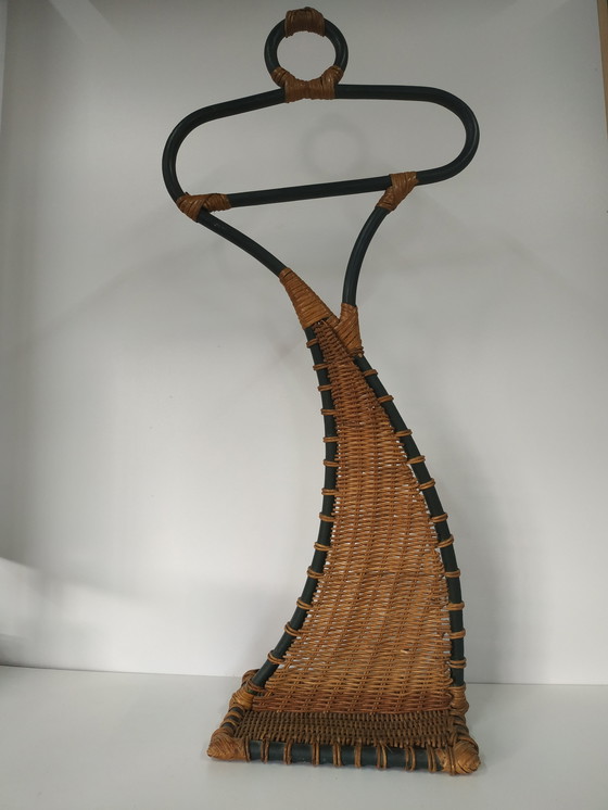 Image 1 of Rare robe vintage en rotin/objet d'art
