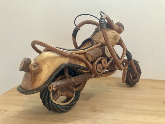 Image 1 of Harley Davidson - Chopper-Motorrad aus Holz