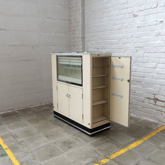 Image 1 of Vintage industrieel tandarts kabinet