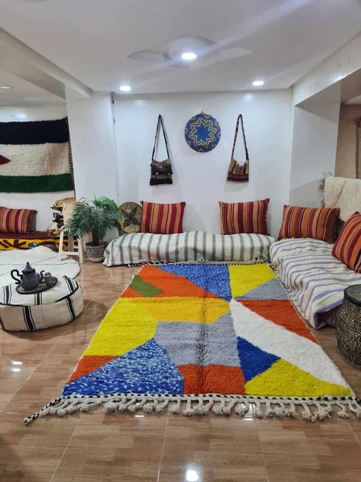 Tappeto tradizionale berbero marocchino dell'Atlante con motivi colorati, 150/250 cm – Aime Té (photo 2 of 5)
