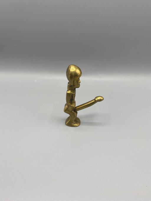 Anthropomorphe Figur aus vergoldetem Messing – Stammeskunst, Kuriosität – 20. Jahrhundert (photo 2 of 5)