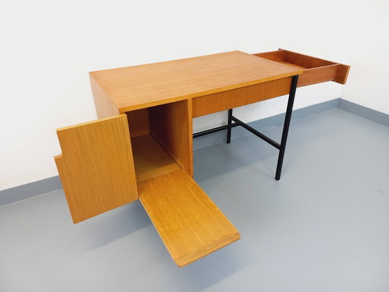 Image 1 of Bureau moderniste vintage Multitable par Jacques Hitier en bois de chêne et métal noir des années 50 60
