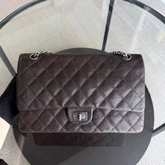 Image 1 of Chanel 2.55 Reissue 226 - 28 cm Gestepptes Caviar-Leder Dunkelbraun Silberne Hardware Serie 14