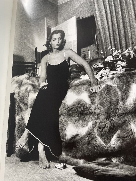 Image 1 of Großformatiges Buch SUMO des berühmten Fotografen Helmut Newton (50 × 70 cm). Nummeriertes Exemplar, inklusive Ständer.