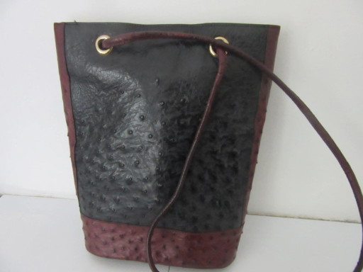 Guy Laroche Paris schoudertas, crossover tas, emmermodel, struisvogel leer, vintage