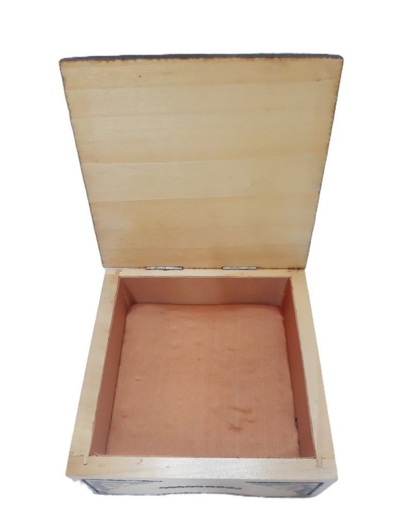 Image 1 of boîte en bois vintage pyrogravée