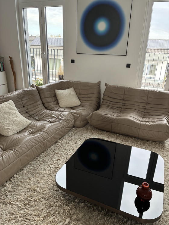 Image 1 of Classicon Bow coffee table