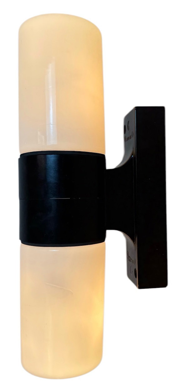 Image 1 of Applique industriale in bachelite marrone con vetro opalino, anni '60