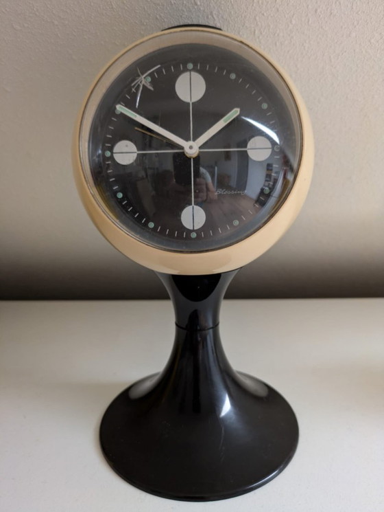 Image 1 of Réveils analogiques de l'ère spatiale