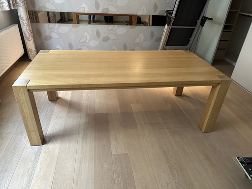 Modern Oak table 220cm x 105cm and 77cm high