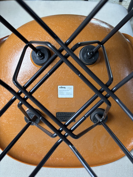 Image 1 of 4x vitra eames donker oker