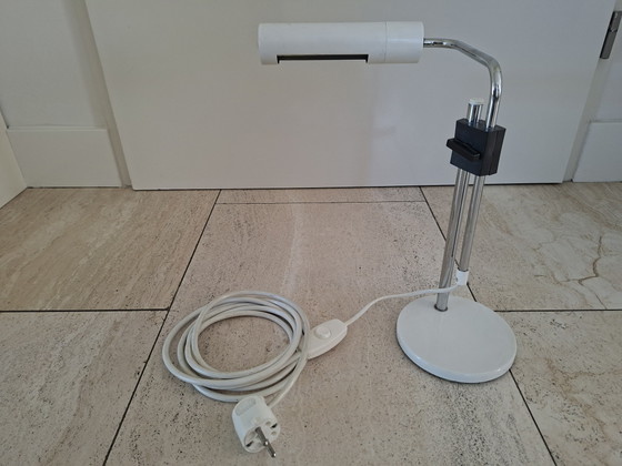 Hala Schreibtischlampe – Schreibtischlampen, Metal, Plastic (photo 3 of 5)