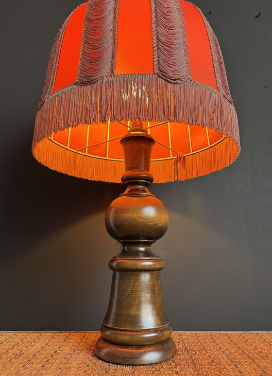 Image 1 of Gran lámpara de los años 60 en forma de campana con pantalla con flecos