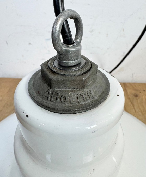 Image 1 of Industriële witte geëmailleerde fabriekshanglamp van Abolite, jaren 60