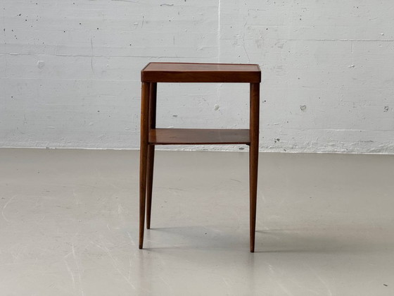 Image 1 of Mid-Century Beistelltisch mit Ablage aus Teakholz, 1960er Jahre