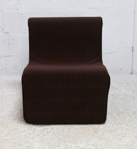 Image 1 of Chauffeuse