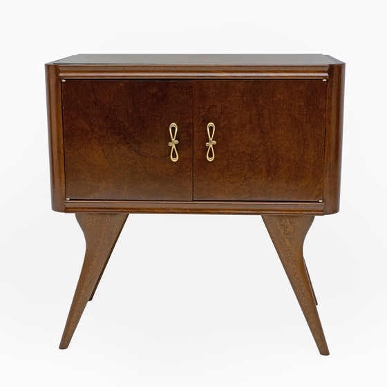 Image 1 of Paire de tables de nuit italiennes modernes du milieu du siècle en noyer et racine de thuya, années 1950