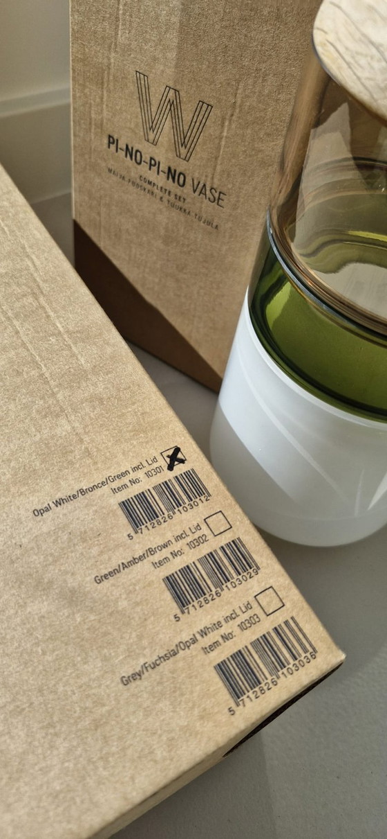 Image 1 of Pi-No-Pi-No Vase von New Works