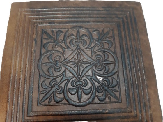 Image 1 of Portagioielli vintage in pelle di forma quadrata