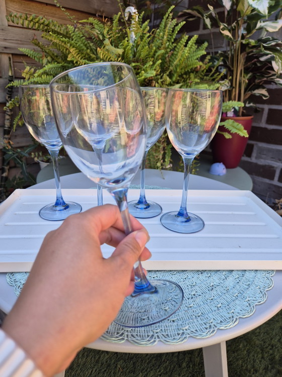 Vintage Luminarc Red Wine Glasses Set of 5 – Original Box – French Glassware (Blue Stem) – Glass & Decanter (photo 3 of 15)