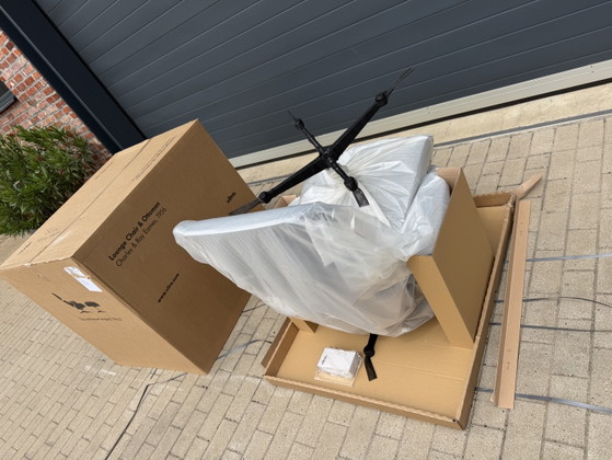 Image 1 of 2x Original Vitra Eames Lounge chair + Ottoman Full Black version in MINT CONDITION!!