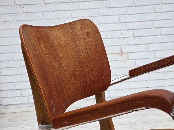 Image 1 of Poltrona danese, anni '60, rivestimento in velluto, braccioli in legno di teak, acciaio cromato.