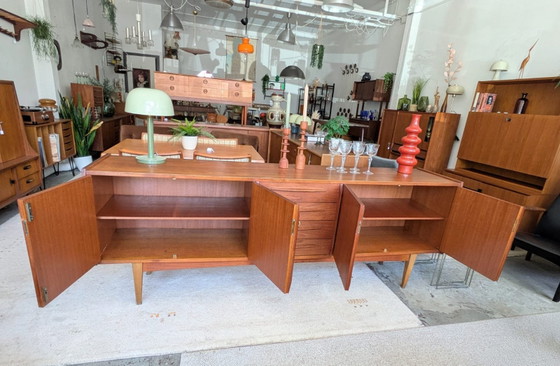 Image 1 of Vintage sideboard, dressoir van Gustav Sänger.
