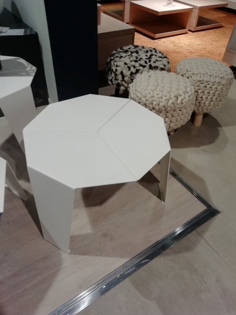 bert plantagie Ufo side table