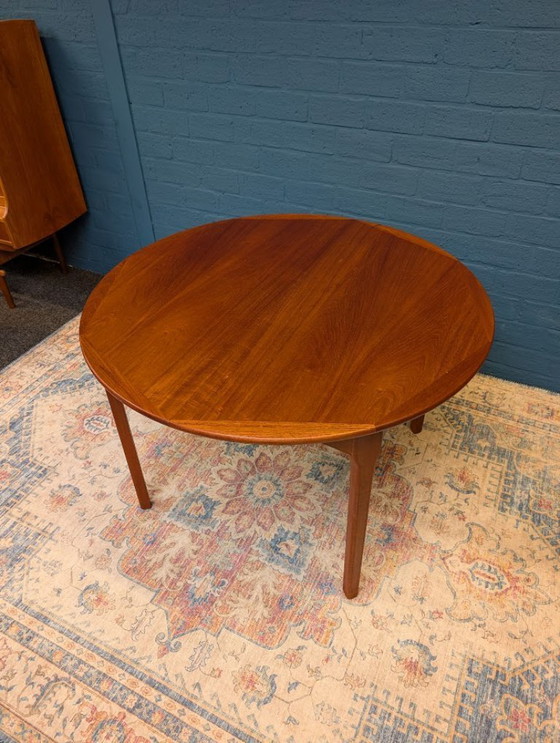 Image 1 of Vintage round extendable dining table, 1960s