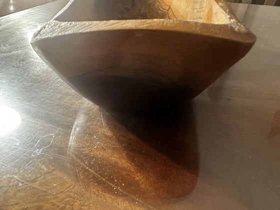 Image 1 of Grande coupe / Vide Poche sculptée en Bois - Artisanat Vintage 38 / 14 cm