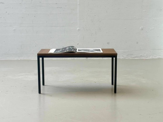 Minimalistische vintage tafel met houtfineer en stalen frame, jaren 80. – Bijzettafels, Wood (photo 11 of 14)