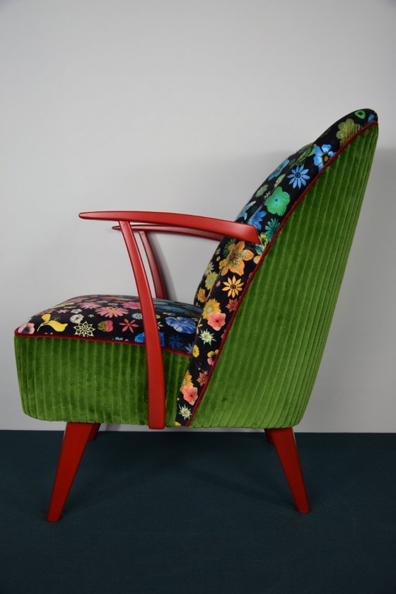 Image 1 of Poltrona dal design retrò