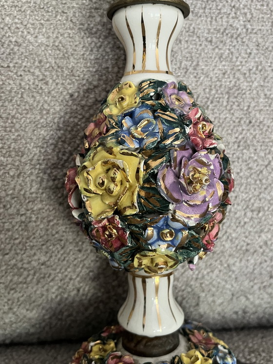 Image 1 of Antieke Capodimonte tafellampje (niet getest)