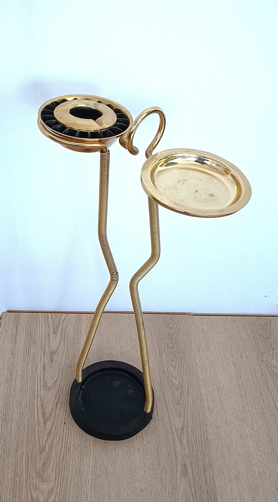 Image 1 of Cenicero de pie con diseño de los años cincuenta