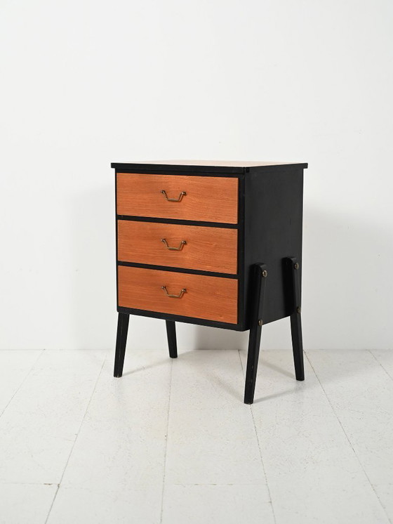 Image 1 of Piccola cassettiera scandinava laccata nera degli anni '50