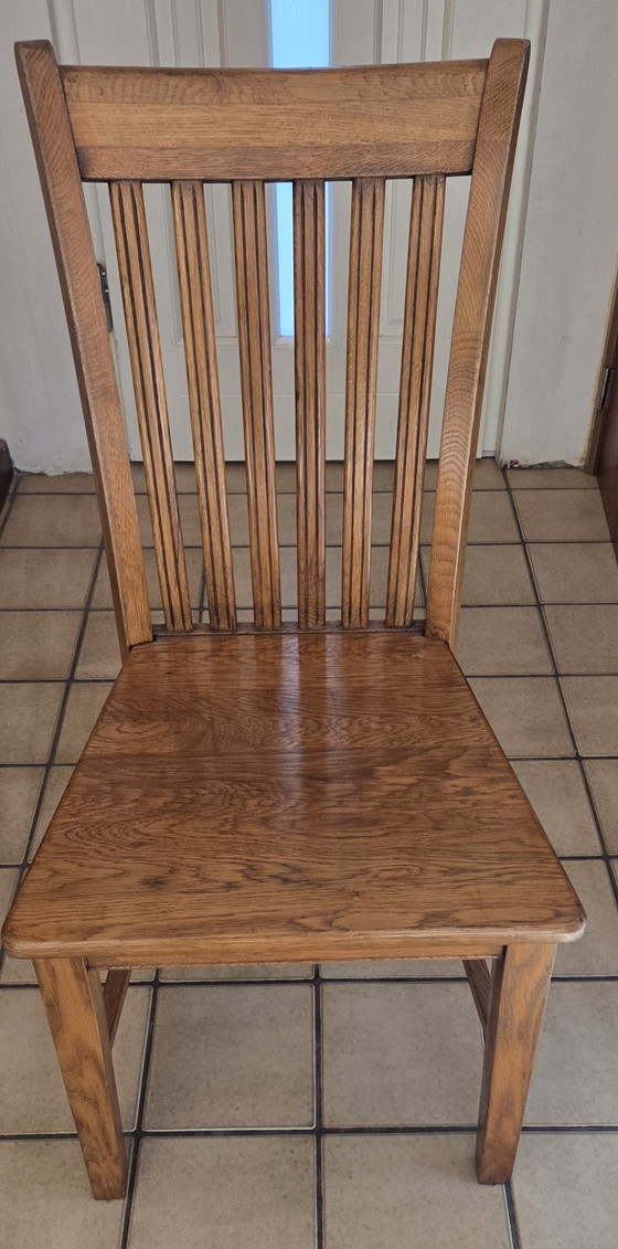 Image 1 of High-Quality Solid Oak Set: Dining Table + 6 Chairs and Display Cabinet / china cabinet
