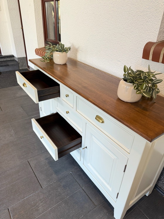 Credenza in Mogano Restaurata – Avorio & Noce – Mobile Contenitore Vintage – Henders & Hazel, Credenze, Legno (photo 5 of 8)