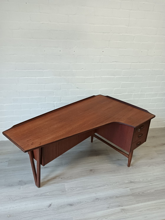 Image 1 of Boomerang Bureau, Peter Løvig Nielsen für Hedensted Möbelfabrik 