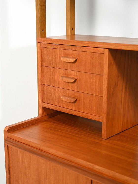 Image 1 of Scandinavische teakhouten boekenkast met uitschuifbaar bureau, jaren 1950-1960