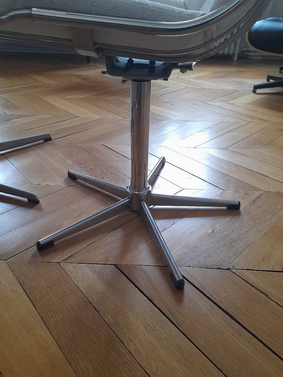 Image 1 of Arne Jacobsen A825 eettafel en 4 Gastone Rinaldi stoelen