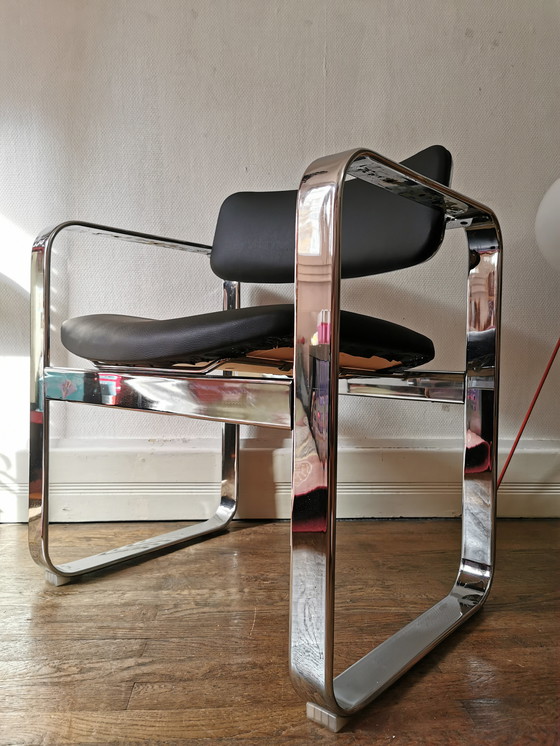 Image 1 of Eero AARNIO uitvoerend voorzitter