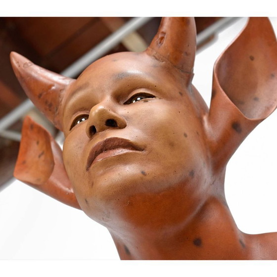 Image 1 of Daniel Painter Criatura fantástica Busto femenino Escultura de pared