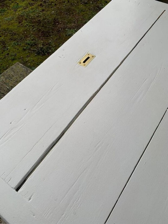 Image 1 of Contatore bianco con meccanismo per monete in ottone