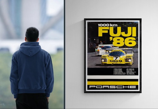 Porsche 1000km Fuji – 1986 – Poster originale Porsche vintage di Strenger Grafik Design – Vintage Motorsport – 102x76 cm
