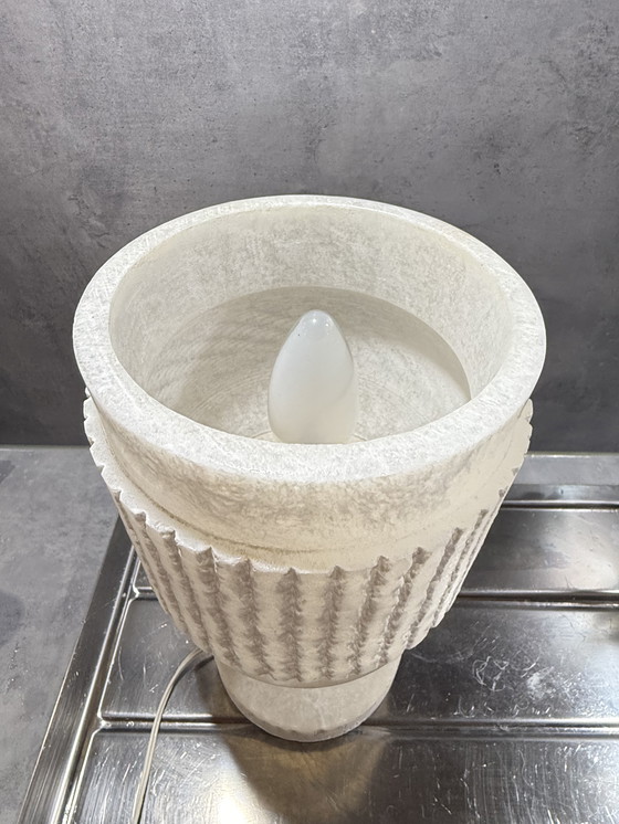 Image 1 of Vintage Tischlampe aus Alabaster – Brutalismus trifft années 70 Eleganz