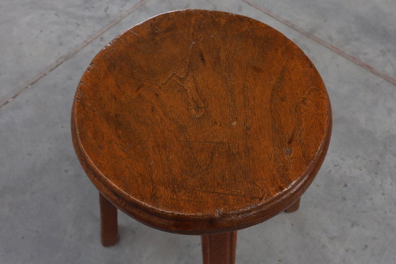 Image 1 of Frans Antiek rond krukje van eikenhout met mooi patina, ca. 1850