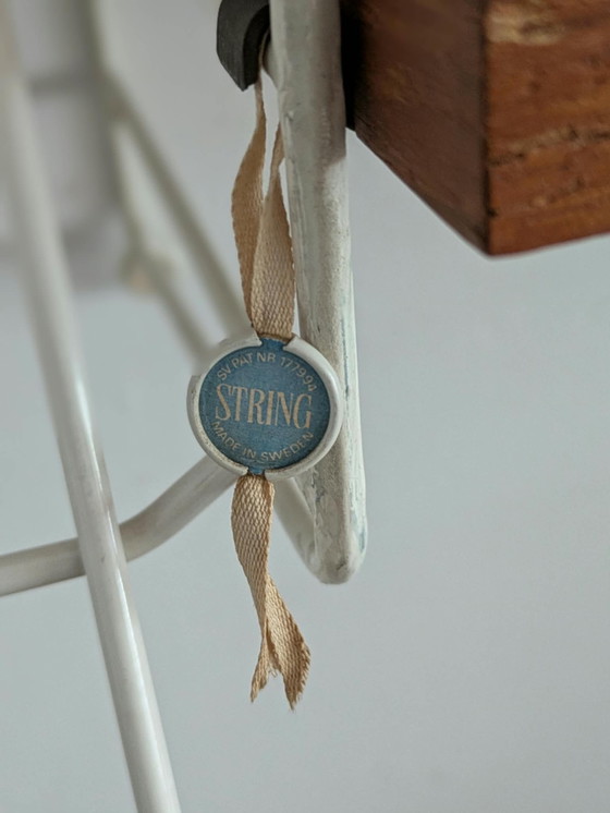 Vintage Zweeds wandsysteem, Nisse String (gemerkt) – Wandrek, Iron, Wood (photo 9 of 9)