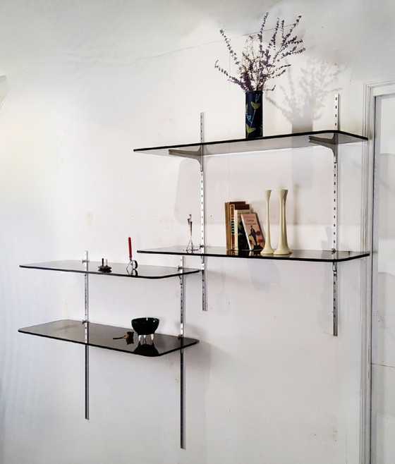Image 1 of Estantería modular de pared en cristal ahumado