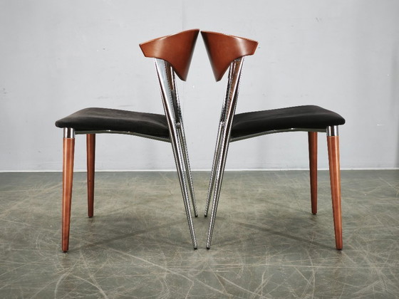 Paco Capdell Set aus acht spanischen Esszimmerstühlen aus Chrom, Holz und Samt – Wood (photo 13 of 21)