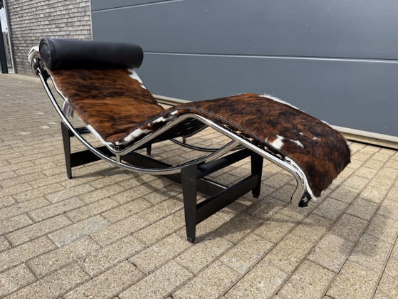 Image 1 of Cassina LC4 Le Corbusier Cowkin original todavía en PERFECTO estado